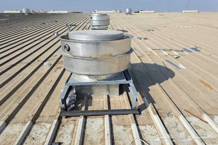 كيف تضمن جودة تركيب مراوح شفط في الرياض مع شركة نسمات؟