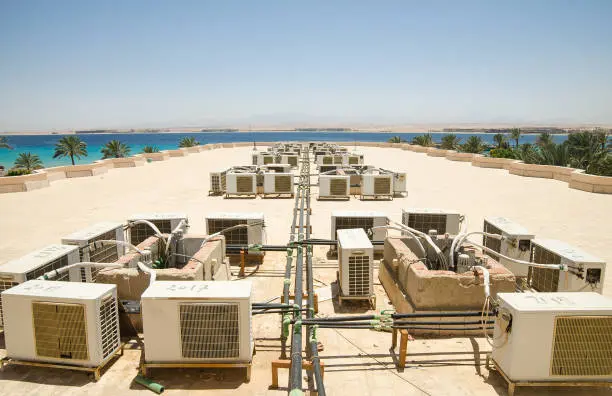 كيف تساعد خبرة فريق نسمات العملاء على اختيار أفضل مكيف صحراوي؟