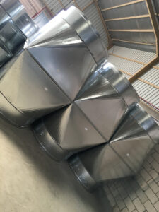 تركيب دكت تكييف مركزي بالرياض بخبرة سنوات – تصميم، تركيب، وضمان طويل