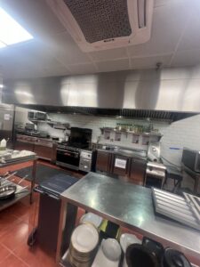 شركة تركيب مداخن وهود بالرياض – حل مثالي للمطاعم والمنازل