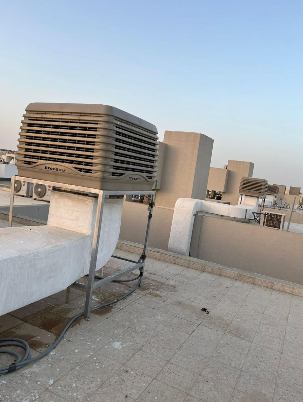 ما هي فوائد تركيب دكت مكيف صحراوي للمصانع بالرياض؟